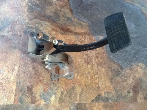1998-2002 subaru forester brake pedal assembly with sensor