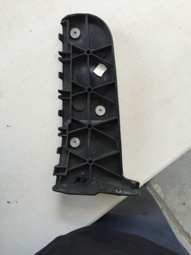 02-05 audi a4 b6 rear bumper guide mount bracket driver