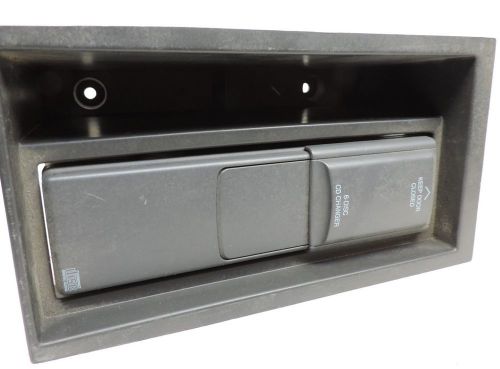 2003 2004 nissan infiniti q45 6 disc cd changer  25717804 cx-cg8917sc stock oem