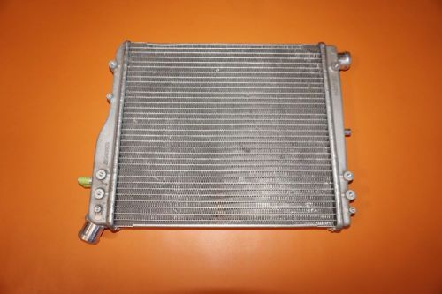 Audi r8 engine radiator cooler 2008 2009 2010 2011 2012 420 121 252 al oem