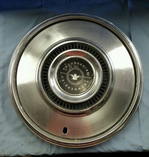 Hub cap for ford thunderbird 1975-1 pcs. new