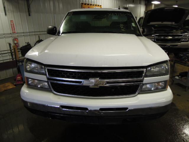 2006 chevy silverado 1500 pickup rear seat belt & retractor only lh driver gray