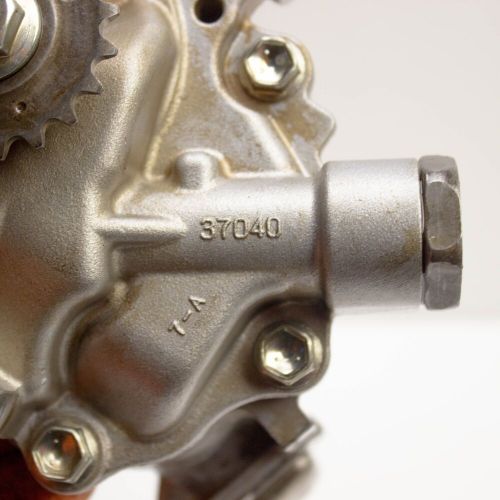 Toyota c-hr x1 oil pump 37040 1.80 petroleum / electricity 72kw 2019 21695220-