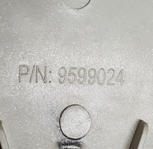 CADILLAC SRX 2010-2016 FACTORY OEM 6-9/16 WHEEL CENTER CAPS HUBCAPS 9599024 4664, US $29.99, image 2