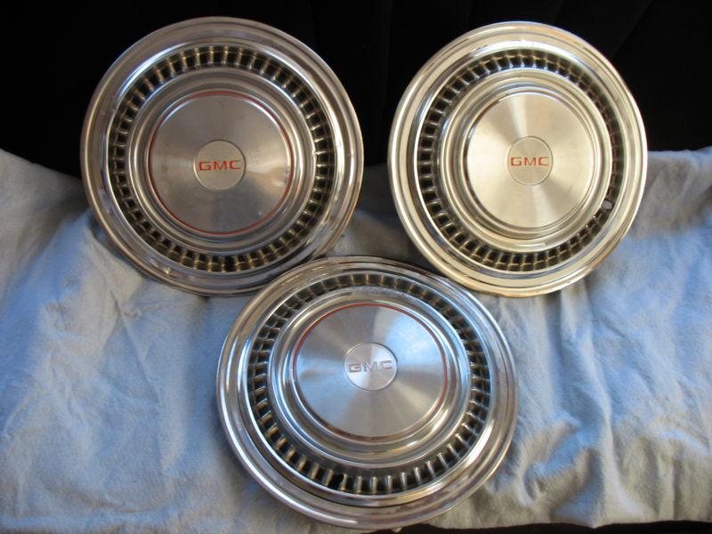 1975-88 gmc sierra suburban 3/4 ton 16" hubcaps with adapter rings wheel covers