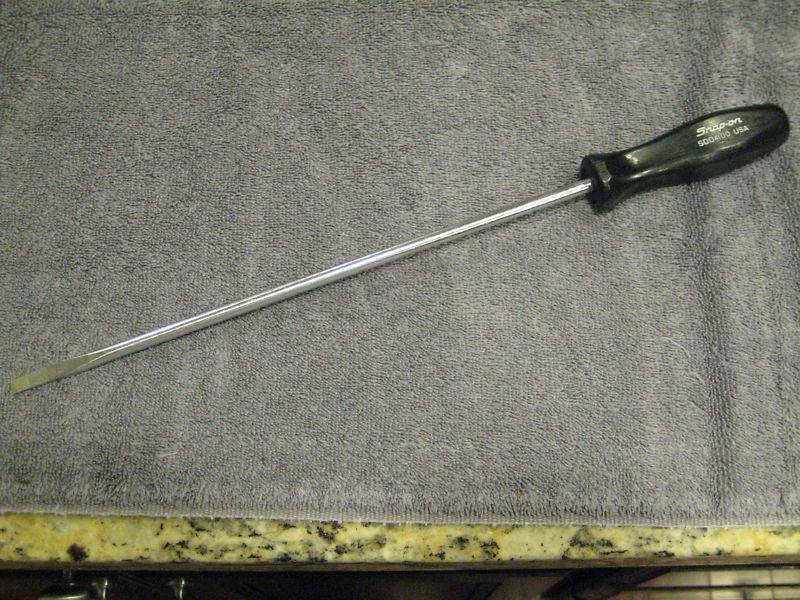 Snap-on 14" cabinet type flat tip screwdriver model #sdd 4100