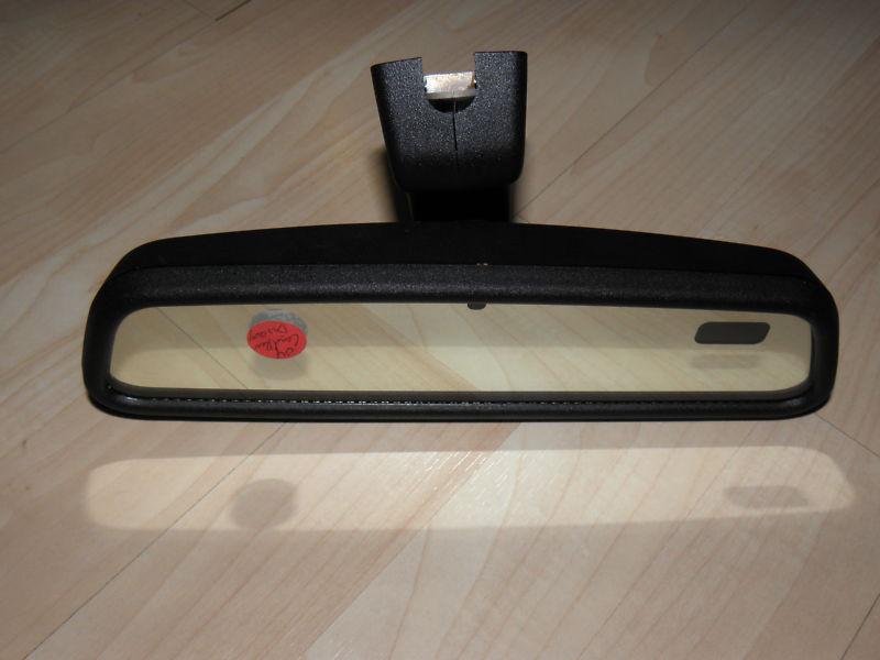 Find LAND ROVER DISCOVERY 2004 REAR VIEW MIRROR W/ AUTO DIM HOMELINK