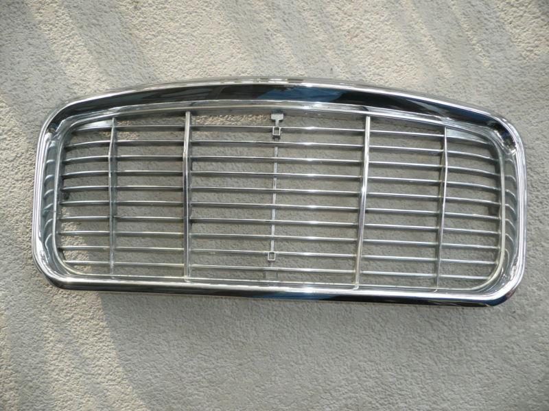 Jaguar xj6 xj12 series ii, 2 grill 1974-1979 grille xj6c xj12c chrome bd42173