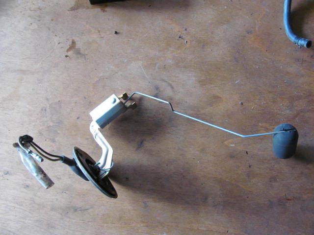 Suzuki cavalcade (gv1400) fuel level sending unit