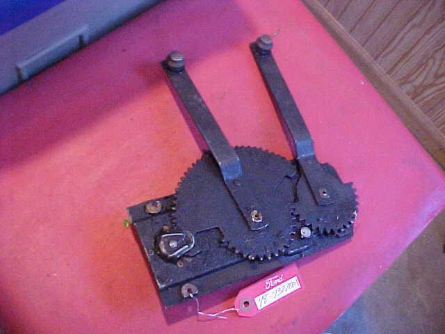 NOS NEW FOMOCO 48-732700 R/H REAR WINDOW REGULATOR 1935 1936 35 36 FORD 4-DOOR, US $74.99, image 3