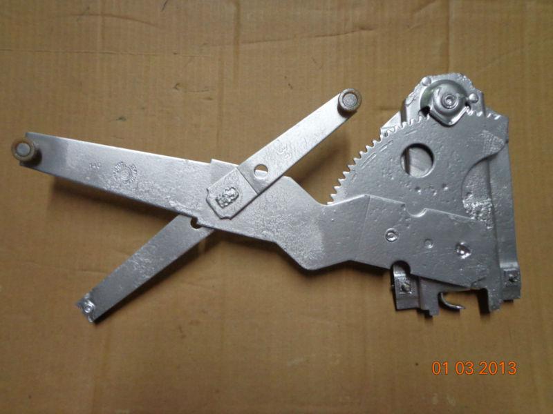 1958 Chevrolet Original Rt rear door window regulator off a Nomad, US $55.00, image 2