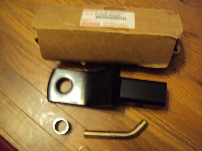 Sell TOYOTA BALL MOUNT ASSY 4RUNNER PART PT22889445 BRAND NEW in Lowmansville, Kentucky, US