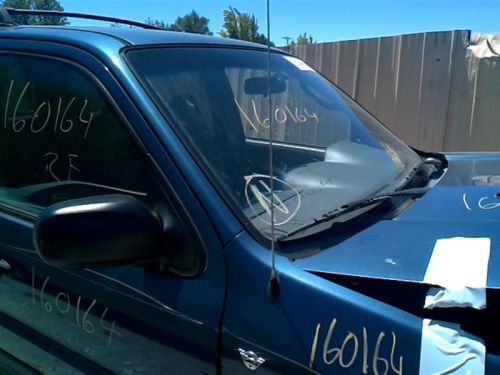 Escape    2001 antenna 461392