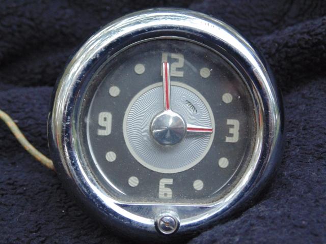 Vintage geo. w. borg car auto dashboard/console clock beautful.