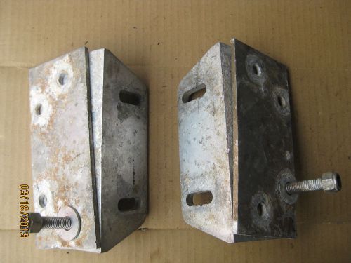 350 chevy inboard mounting brackets