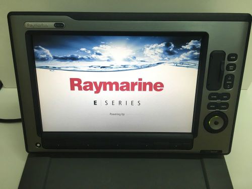 Raymarine e-140w multifunctional display used