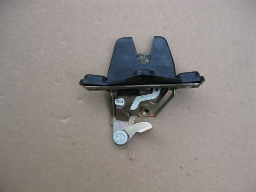 Volvo 240 242 244 trunk latch in good condition