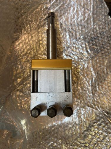 NEW Hynautic SeaStar H-21 2.75 cu in. 1" Straight Shaft Hydraulic Helm Pump, US $550.00, image 3