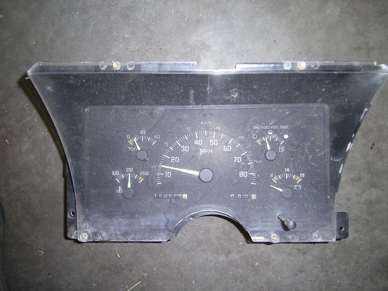 Sell Instrument Cluster 9294 Chevy/GMC 150025003500 Truck Manual Transmission in Brenham