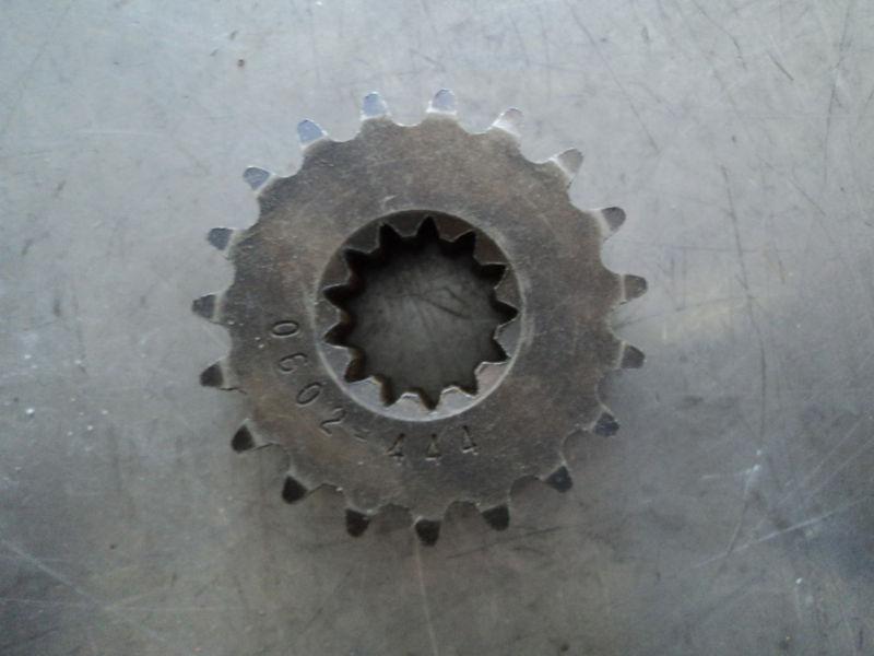  arctic cat 580 570 700 top chaincase gear sprocket 19t 0602-444  #218 s