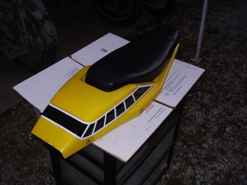 1976-1981 YAMAHA SR/TT/XT REAR FIBERGLASS TAILPIECE USED YELLOW/BLACK TRACKMAS, US $149.99, image 4