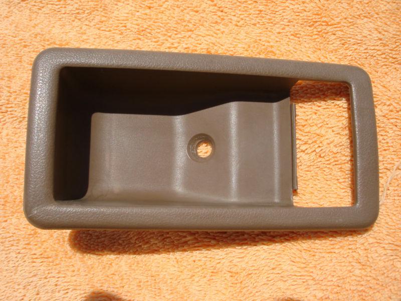 84 85 86 87 88 89 nissan 300zx door handle bezel trim cover(left or right)-z31 