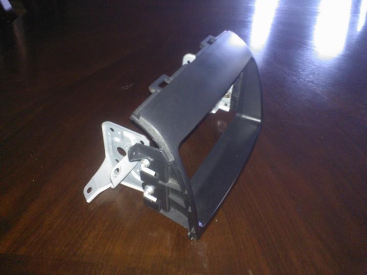 Toyota sienna navigation radio bezel and brackets