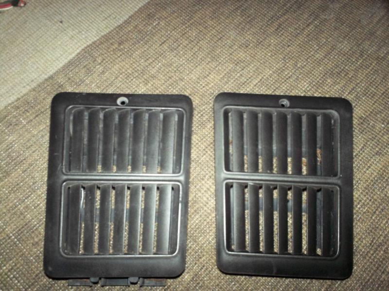   toyota truck  hilux cab vent louver pair  1976 1978 76 77 78 