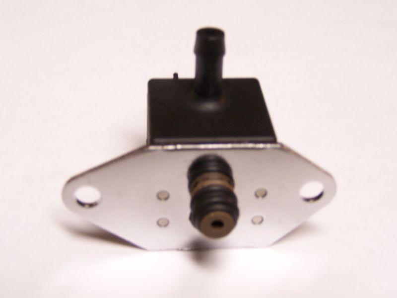 Sell 9804 Ford Mercury Lincoln Jaguar Fuel Pressure Sensor Regulator