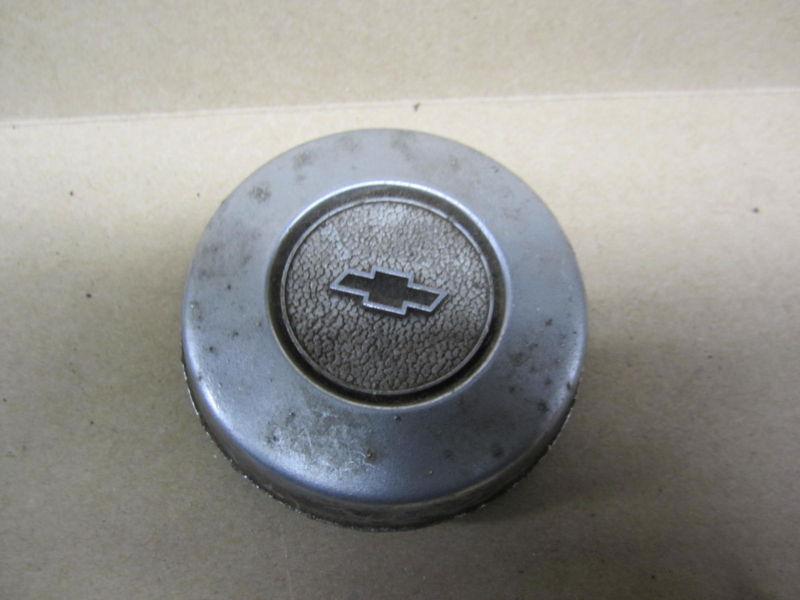 Chevy chevrolet oil fill cap w/ chevy emblem