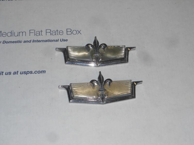 Pair 1977 1978 1979 77 78 79 chevrolet caprice roof pillar emblem