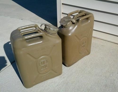 Jerry can fuel 5 gallon military jeep