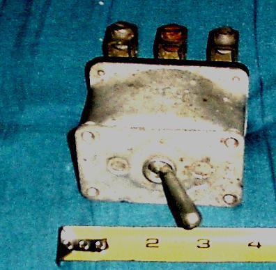 Military aircraft battery transfer toggle switch spdt model an3230-3, made by ch