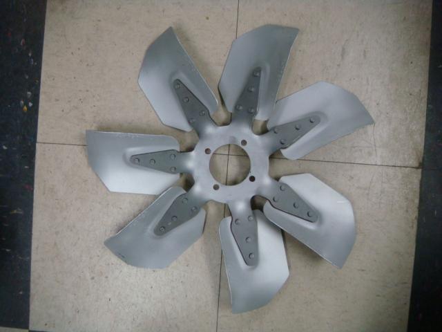 Original  ford mustang 289 302 radiator 7 blade fan 17''  w/ ac c6oe-8600-g