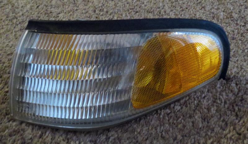 Ford mustang oem side marker light lh  f7zx-13216 
