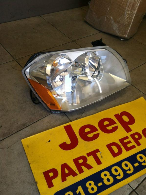2005-2007 dodge magnum hemi oem rt right passengers side headlight w/wiring