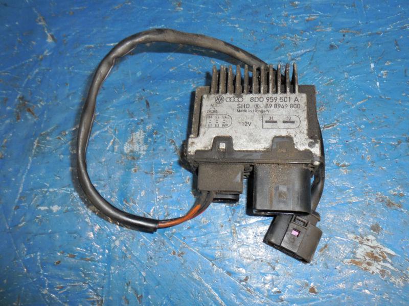 Sell 9805 Volkswagen Passat Cooling Fan Control Module OEM 8D0 959 501