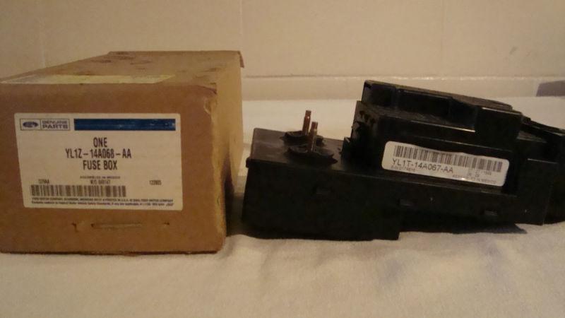 Ford fuse box yl1z-14a068-aa