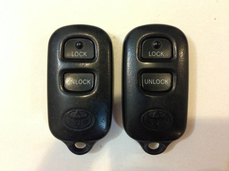 Lot of 2 toyota prius rav4 celica highlander fj cruiser 00-08 remote keyless oem