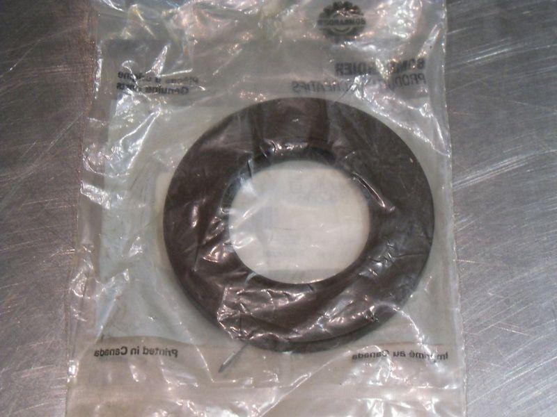 Nos can-am 420630152 crankcase oil seal outlander traxter quest traxter