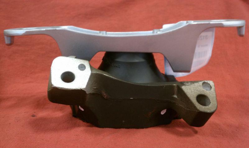 New Genuine Volvo Engine Mount, US $117.21, image 3