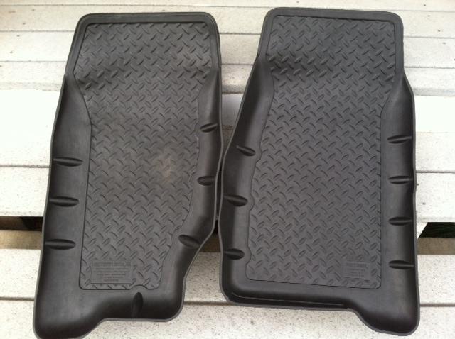 Husky front floor liner black 
