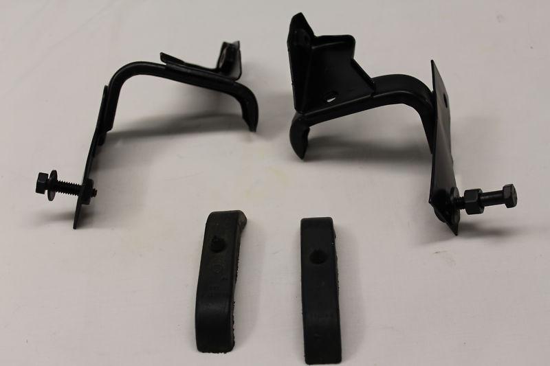 1976-82 corvette radiator fan shroud support upper brackets