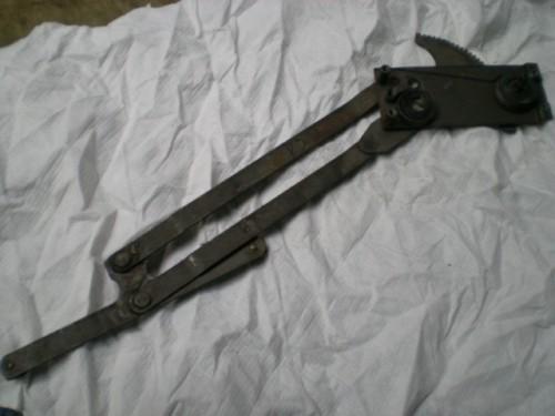 Porsche 911/912 window regulator passenger side