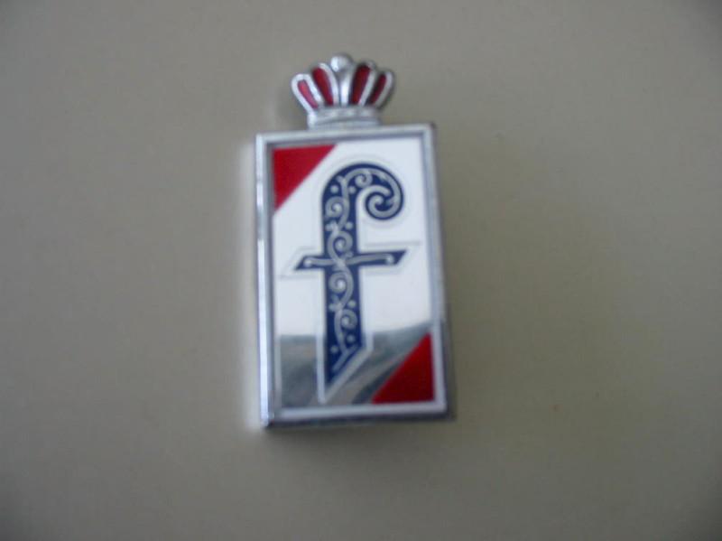 Ferrari pinin farina crown with f emblem for side of car