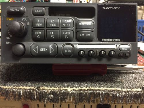 Delco am/fm/cassette car stereo