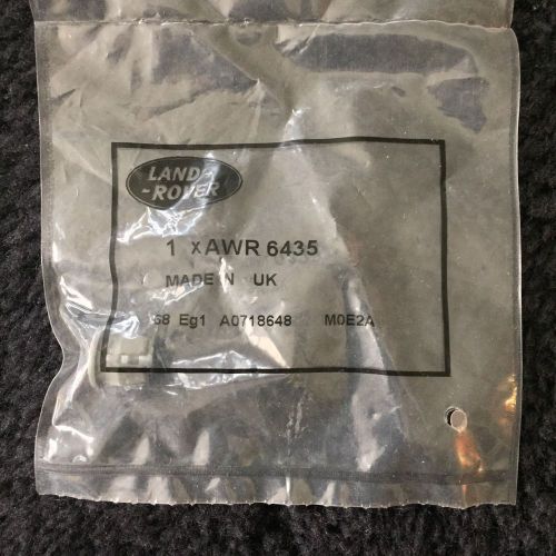 Land rover discovery ii 1998-04 side lamp retaining clip nos oem awr6435