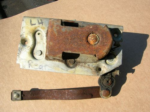 1962 dodge dart driver side rear door latch mechanism for 4-door &amp; wagon.works.