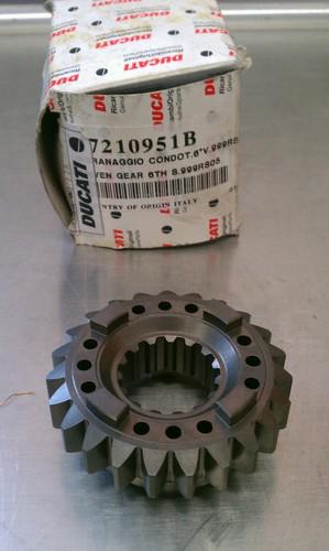 Ducati oem 6th gear driven 1098rs 999rs new 17210951b
