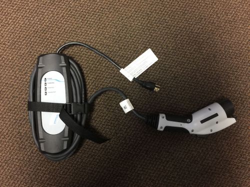 Bmw i3 i8 i 3 electric battery charger plug in adapter 120v 12a oem 7644239-03